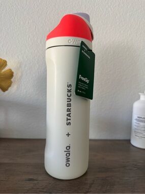owala x Starbucks FreeSip Water Bottle - tan with Coral Lid